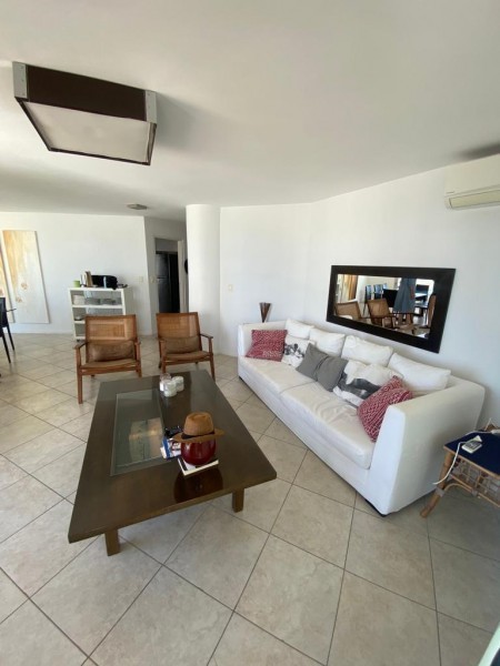 Depto en venta 3 dorm y dep en Playa Brava